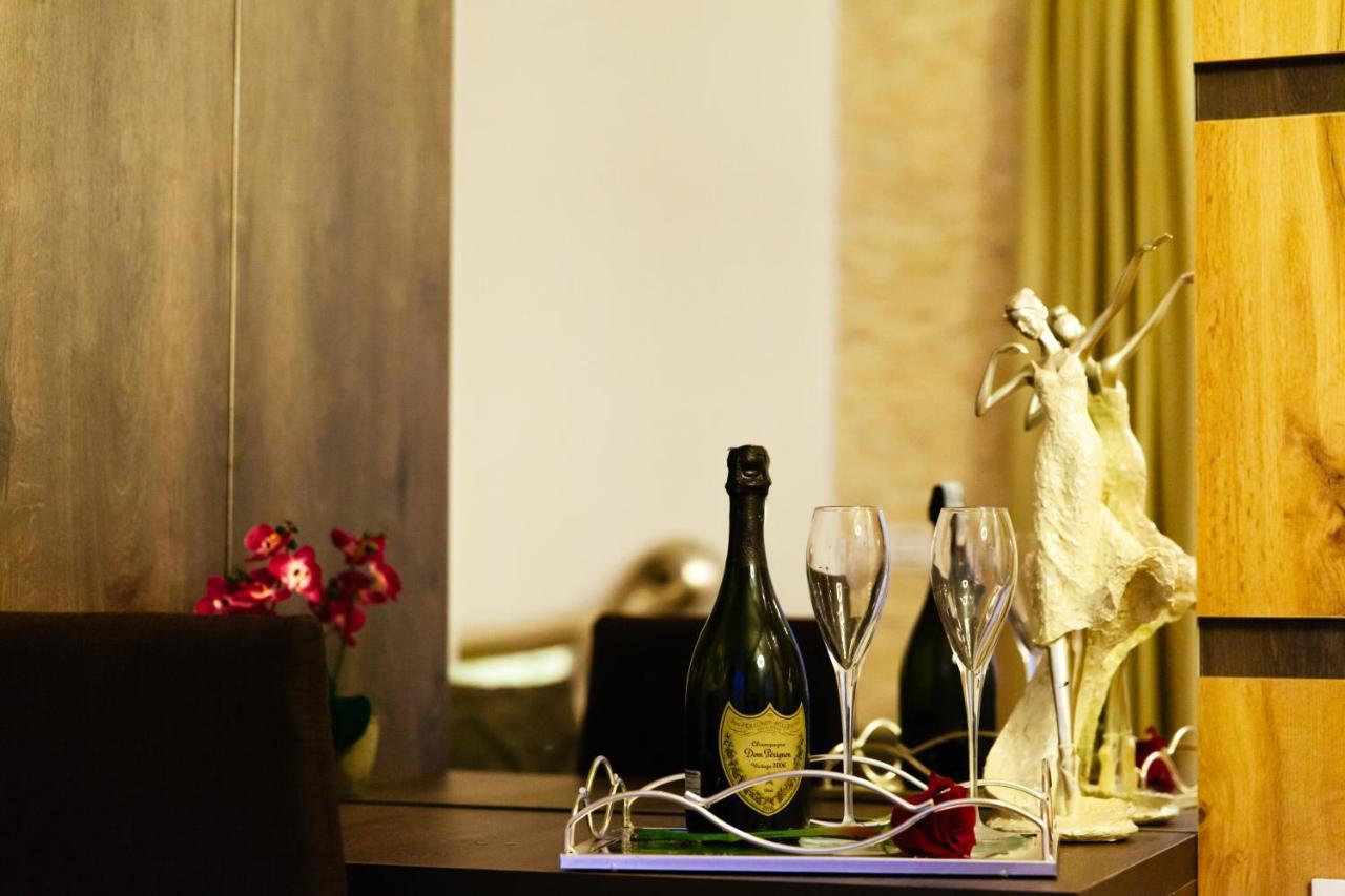 Hotel Platinum Ulcinj Kültér fotó